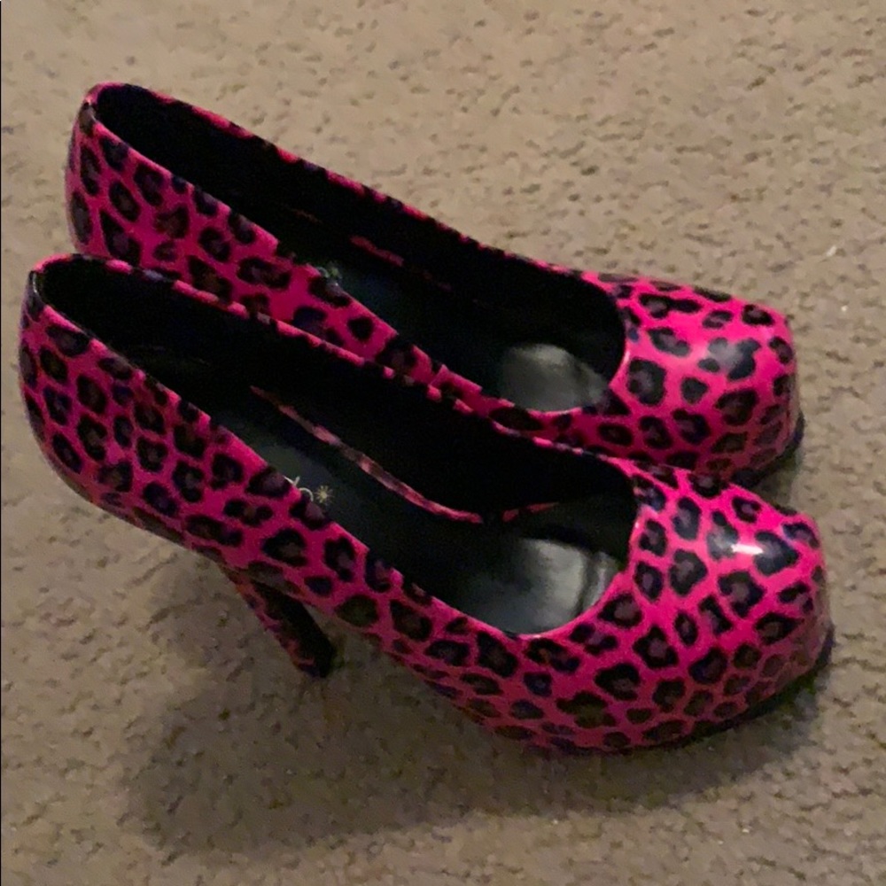 Shoe dazzle animal print shoes